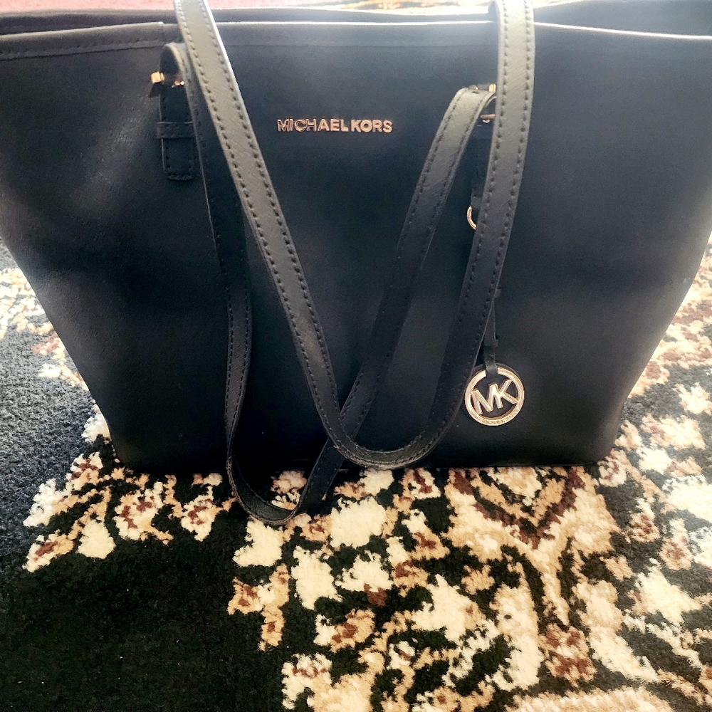 Black Saffiano Michael Kors Tote